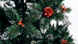 Рождественская ель с шишками и калиной 180