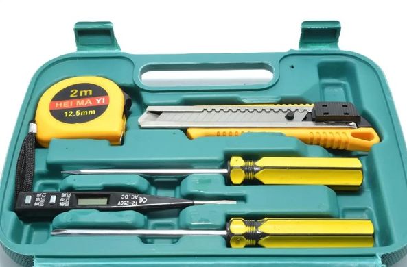 Универсальный набор инструментов для дома или гаража молоток, отвертки, пассатижи, рулетка, нож, в кейсе 9 в 1