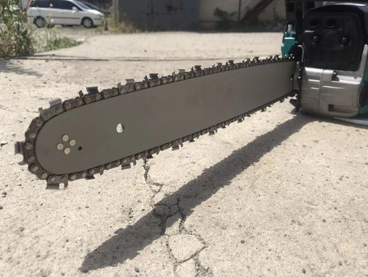 Бензопила Makita EA5200 P45S &mdash; 3,6 кВт, 52 см&sup3;, шина 45 см, надійна пила + комплект EA5200p45S фото