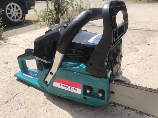 Бензопила Makita EA5200 P45S &mdash; 3,6 кВт, 52 см&sup3;, шина 45 см, надійна пила + комплект EA5200p45S фото